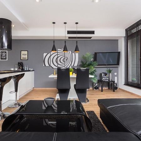 Inpoint Spacious Apartments Near Main Square & Kazimierz District クラクフ エクステリア 写真