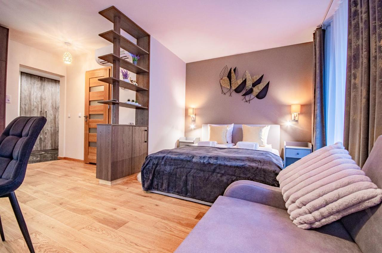 Inpoint Spacious Apartments Near Main Square & Kazimierz District クラクフ エクステリア 写真