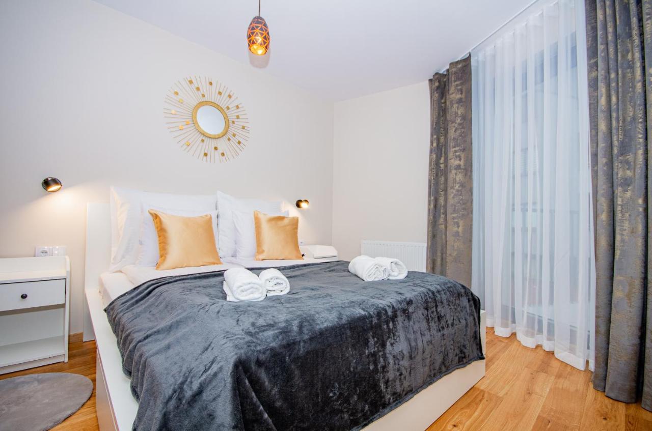 Inpoint Spacious Apartments Near Main Square & Kazimierz District クラクフ エクステリア 写真