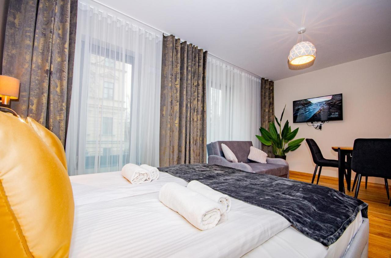 Inpoint Spacious Apartments Near Main Square & Kazimierz District クラクフ エクステリア 写真