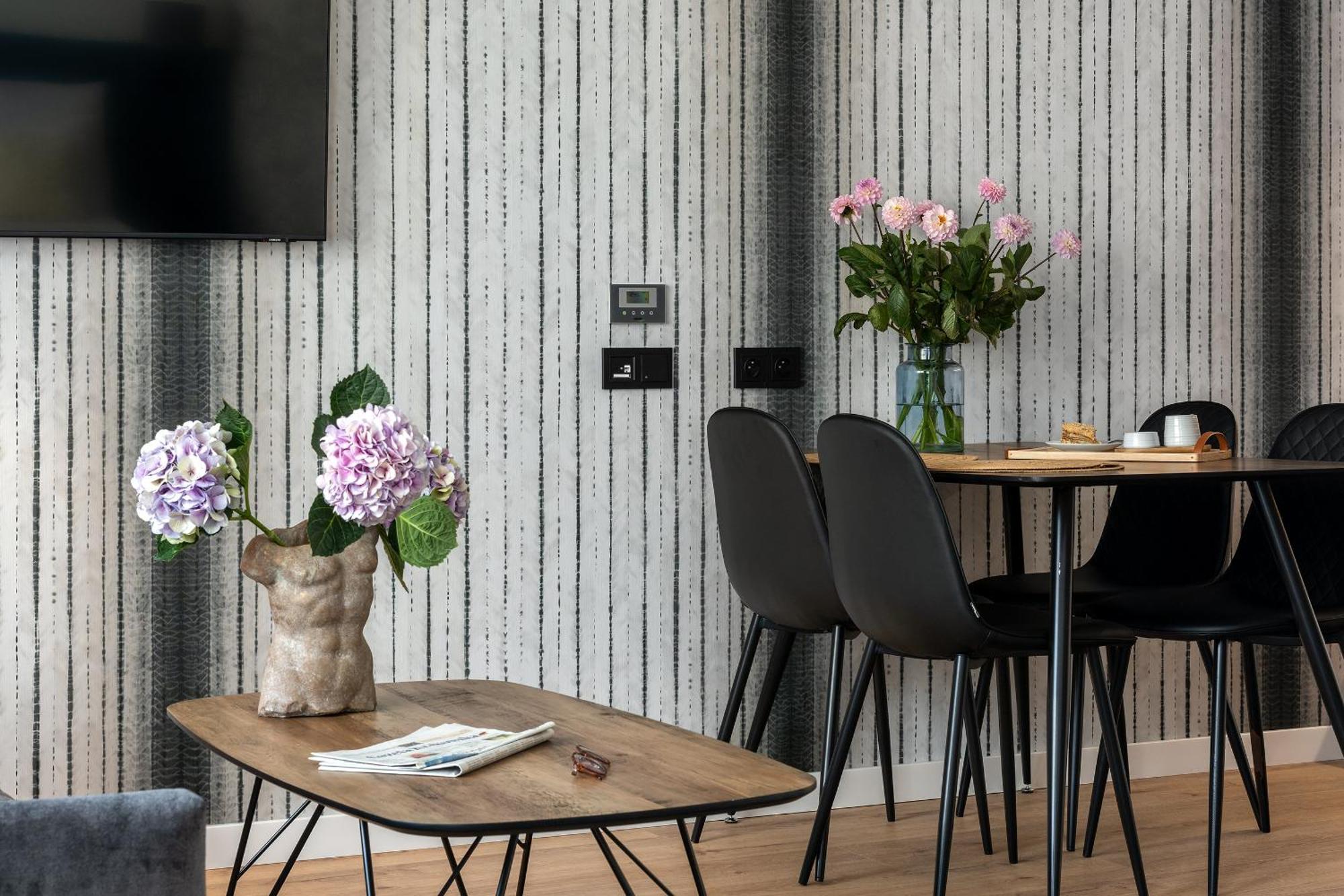 Inpoint Spacious Apartments Near Main Square & Kazimierz District クラクフ 部屋 写真
