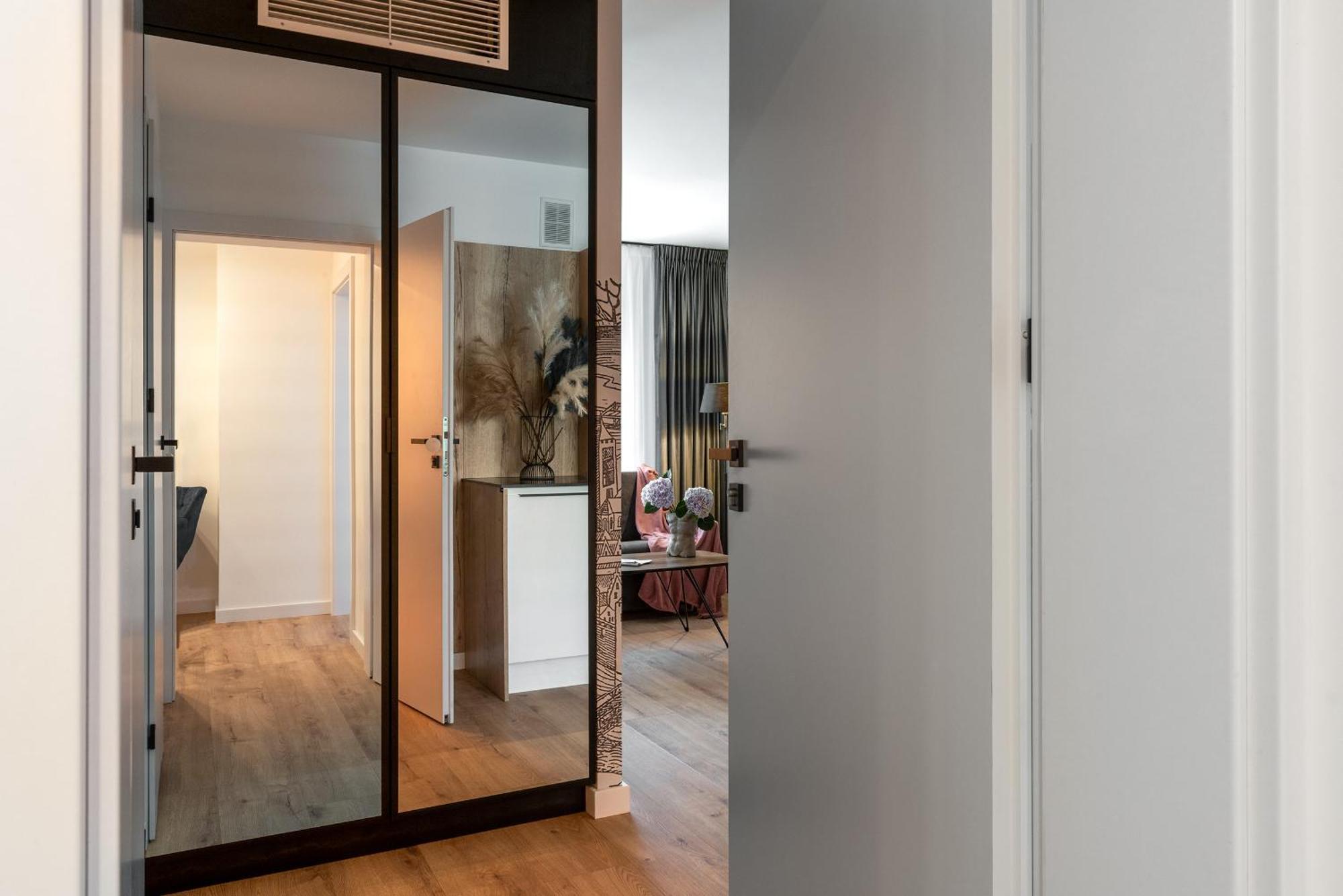 Inpoint Spacious Apartments Near Main Square & Kazimierz District クラクフ 部屋 写真