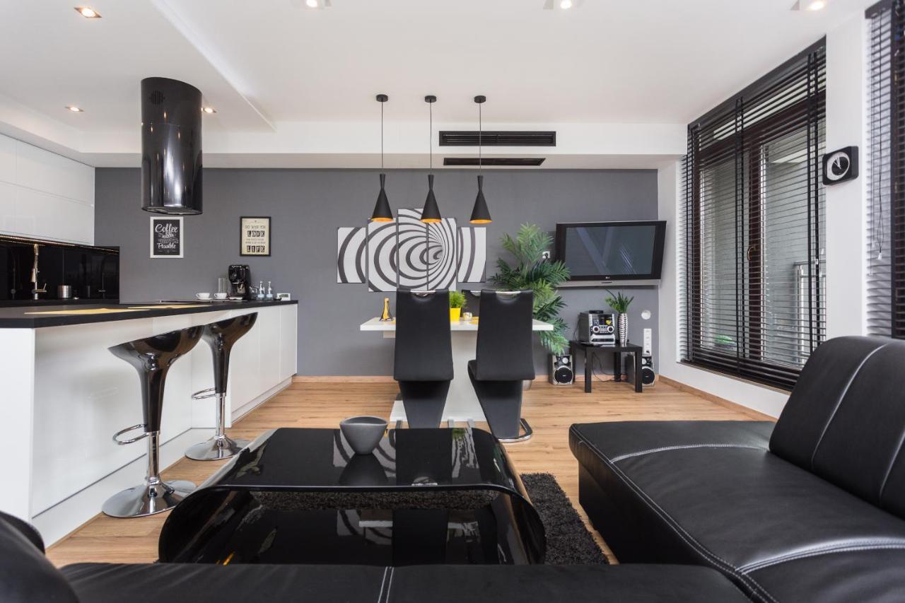 Inpoint Spacious Apartments Near Main Square & Kazimierz District クラクフ エクステリア 写真